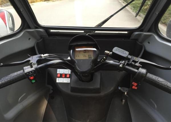 Max 25 Km/H The Elderly Covered Electric Tricycle , 800W Electric Trike Car
