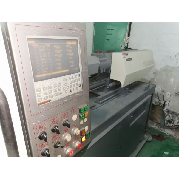 NISSEI FN1000 Small Used Plastic Injection Moulding Machine For Spoon Fork Knife