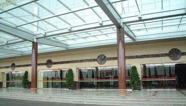 ASD Designed Prefabricated Commercial Steel Warehouse Traditional / Lightweight Portal Frame