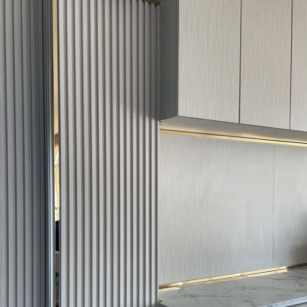 Interior Wpc Wooden Wall Panel with 160*24mm Size and Sound-Absorbing Performance