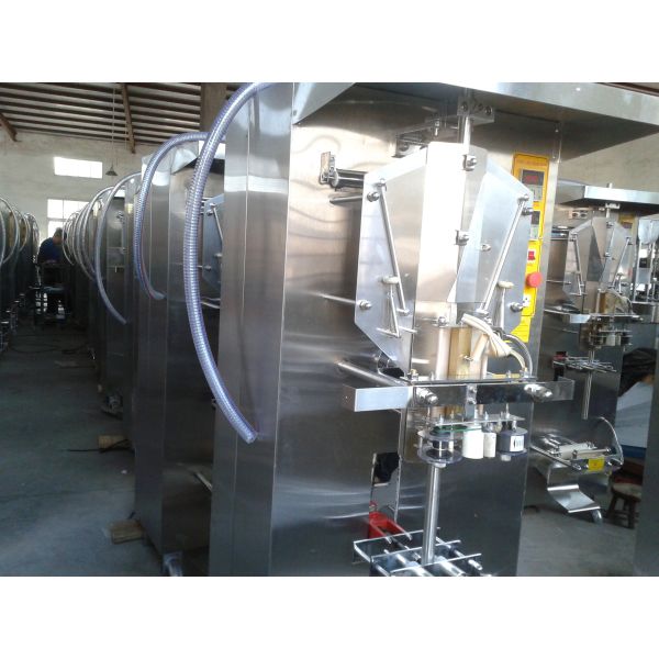 High Speed Automatic Water Bottle Filling Machine Stainless Steel 304 5.5 Kw