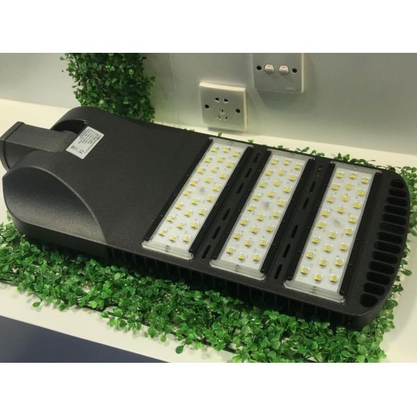 60 Watt Aluminum Module Solar Wind Led Street Light Retrofit , Exterior Led Lighting