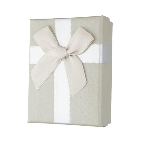 Medium Luxury Paper Jewelry Boxes With Open Way Lid And Base Design Customized
