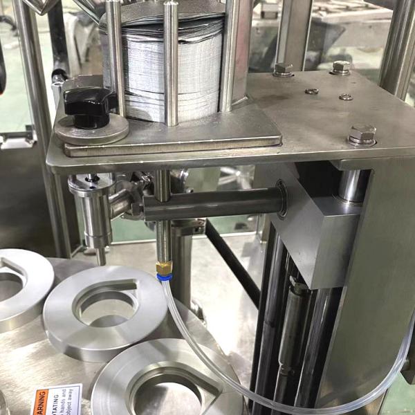 Máquina automática de enchimento e vedação de copos 3000-4000pcs/H 220V/50HZ Fornecimento de energia