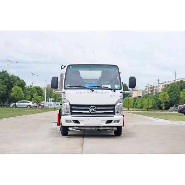 Diesel 4*2 Meter Dust Suppression Water Tanker Transport Truck for Dust Control and Water Transportation