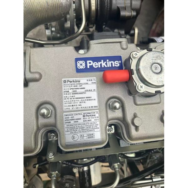 Powerful Perkins Diesel Engine 49.3kW 2800rpm Diesel Motor For 404D-22t
