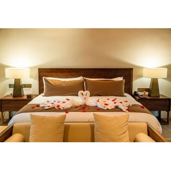 Classic Villa Suites Furniture Southeast Asian Resort For Holiday Village Burlywood Stock Furniture