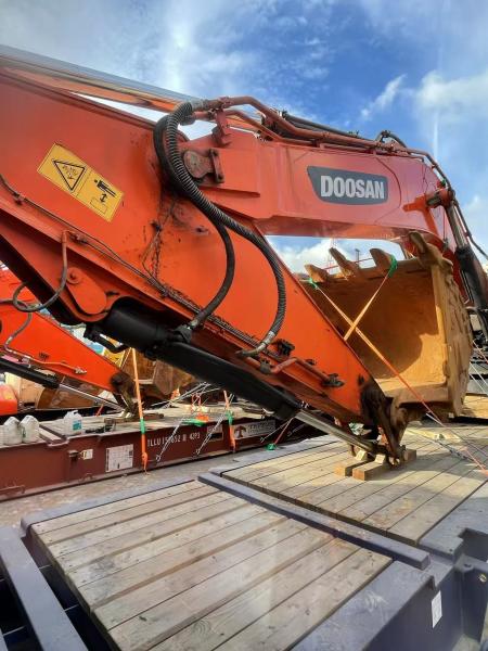 Doosan DX420 LC-9C Crawler Hydraulic Excavator For Mining Operations / Municipal Engineering