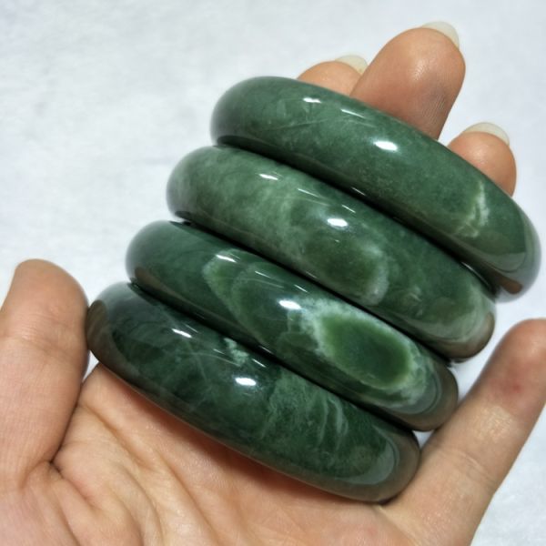 Natural Emerald Green Bracelet And Jadeite Jade Bracelet For Men And Women Beauty With Love Theme From Gemstone