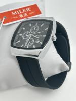 Reloj de pulsera de cuarzo de hombre elegante y duradero con banda de cuero