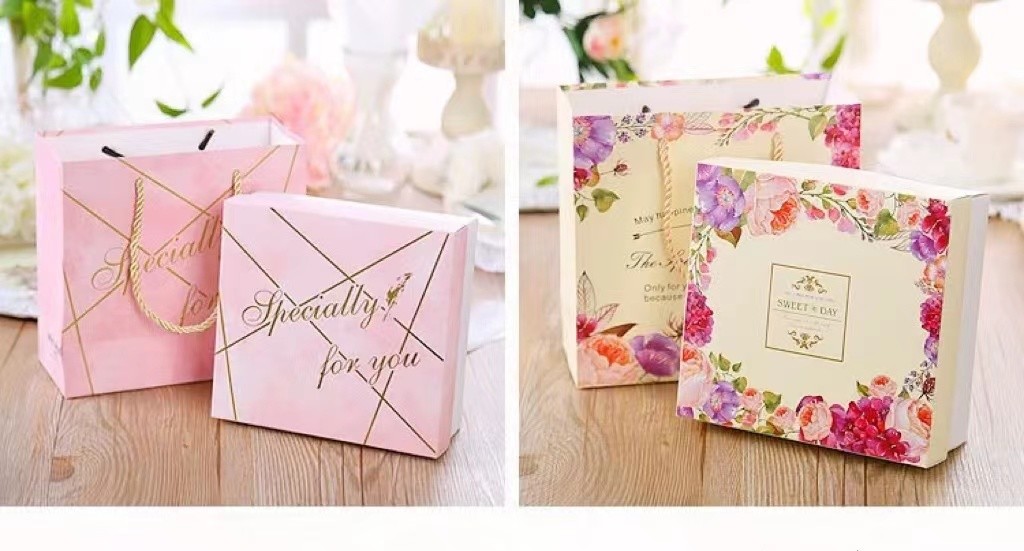 230GSM Scrunchie повторно используют бумажную подарочную коробку 18*17*7.3 цвета слоновой кости подарочной коробки складную