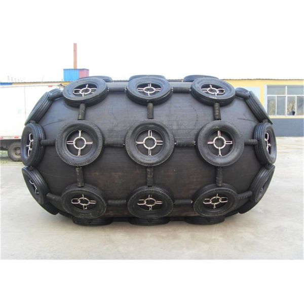 Dia 0.5m-4.5m 50KPA Pneumatic Rubber Fender International Certification