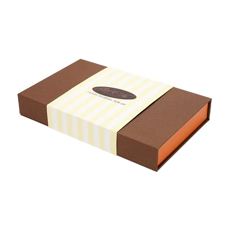 Customize Luxury Magnetic Closure Valentines Sweet Boxes Packaging Candy Gift Chocolate