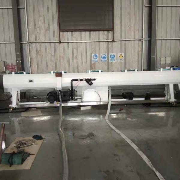 Máquina de extrusão de tubos de HDPE com eficiência de escape de 20-63 mm