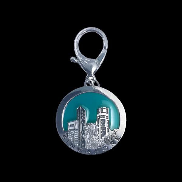 Singapore Shiny Silver Translucent Enamels Keychain – A Stunning Tribute to Urban Elegance