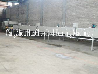 Линия машины черепицы цвета стальным покрытая камнем