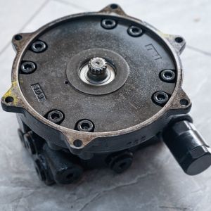 Komatsu Slewing Motor PC56-7 PC56 Swing Motor Device 201-26-00140 22H-60-13220 For Excavator Parts