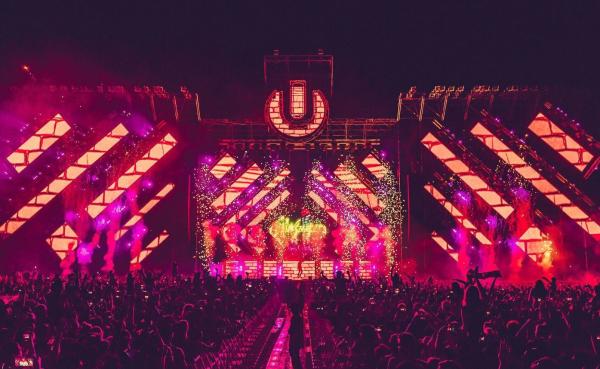 FCC Outdoor Concert DJ Stage RGB Led Screens For Events Backdrop 5000nits