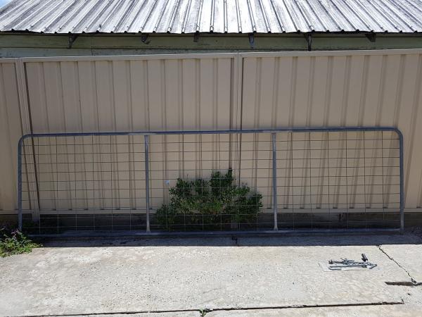 10ft Safety Mesh Metal Farm Gates Horse Cattle Sheep Yard Panels