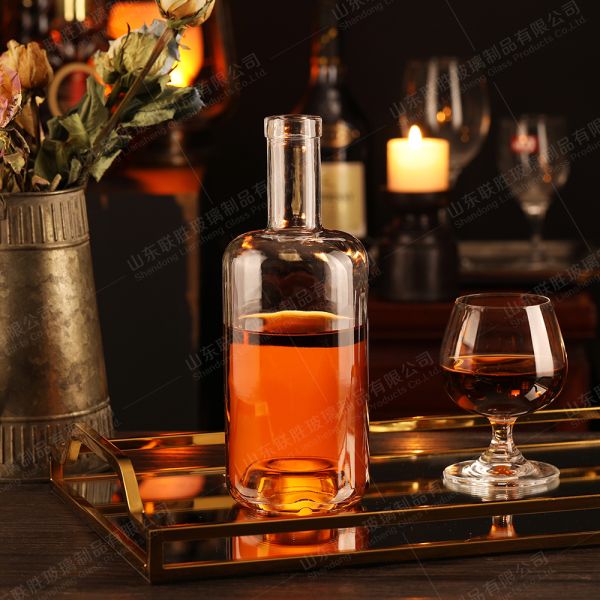 Botella de vidrio personalizada para XO Brandy Gin Vodka Rum 500 ml de corcho con tapa de tornillo transparente