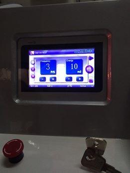 1064nm 532nm Q Switched ND YAG Laser Tattoo Removal Machine , 8 Inch Color Touch Screen