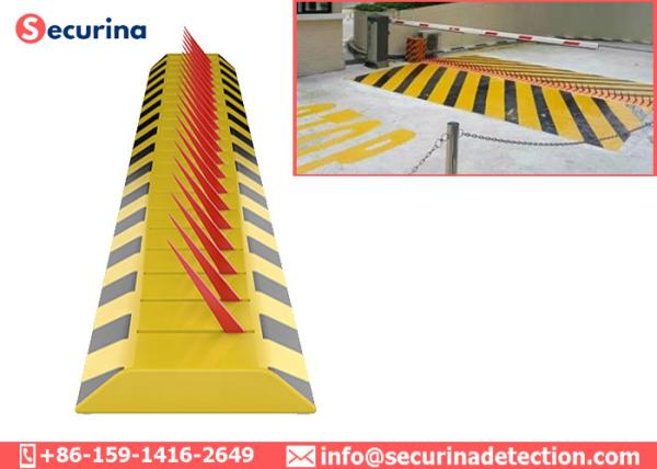 Estrada ajustável Spike Traffic Steel Road Barrier 24V da maneira do assassino um do pneumático da velocidade