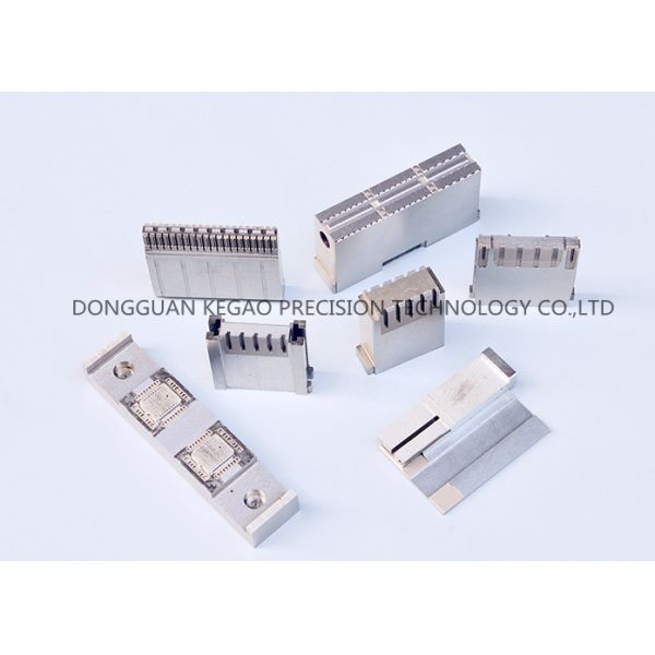 Полируя прессформа соединителя разделяет точность 1,2343 материальную EDM отростчатую