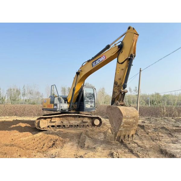 XE215DA Used XCMG Excavator Heavy Duty XCMG 20 Ton Excavator Energy Saving