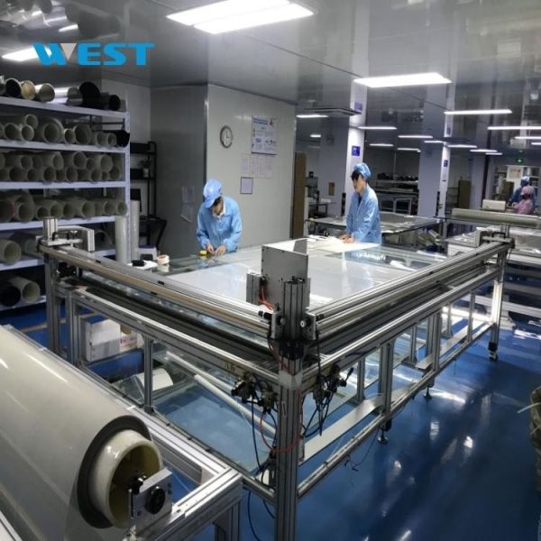 Film de verre à opacité variable VLT 89% résistant à l'humidité pour espaces résidentiels