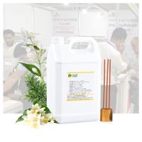 Une odeur forte avec une longue durée d'huile parfumée de fleurs utilisée pour les baguettes d'encens et la fabrication de bougies