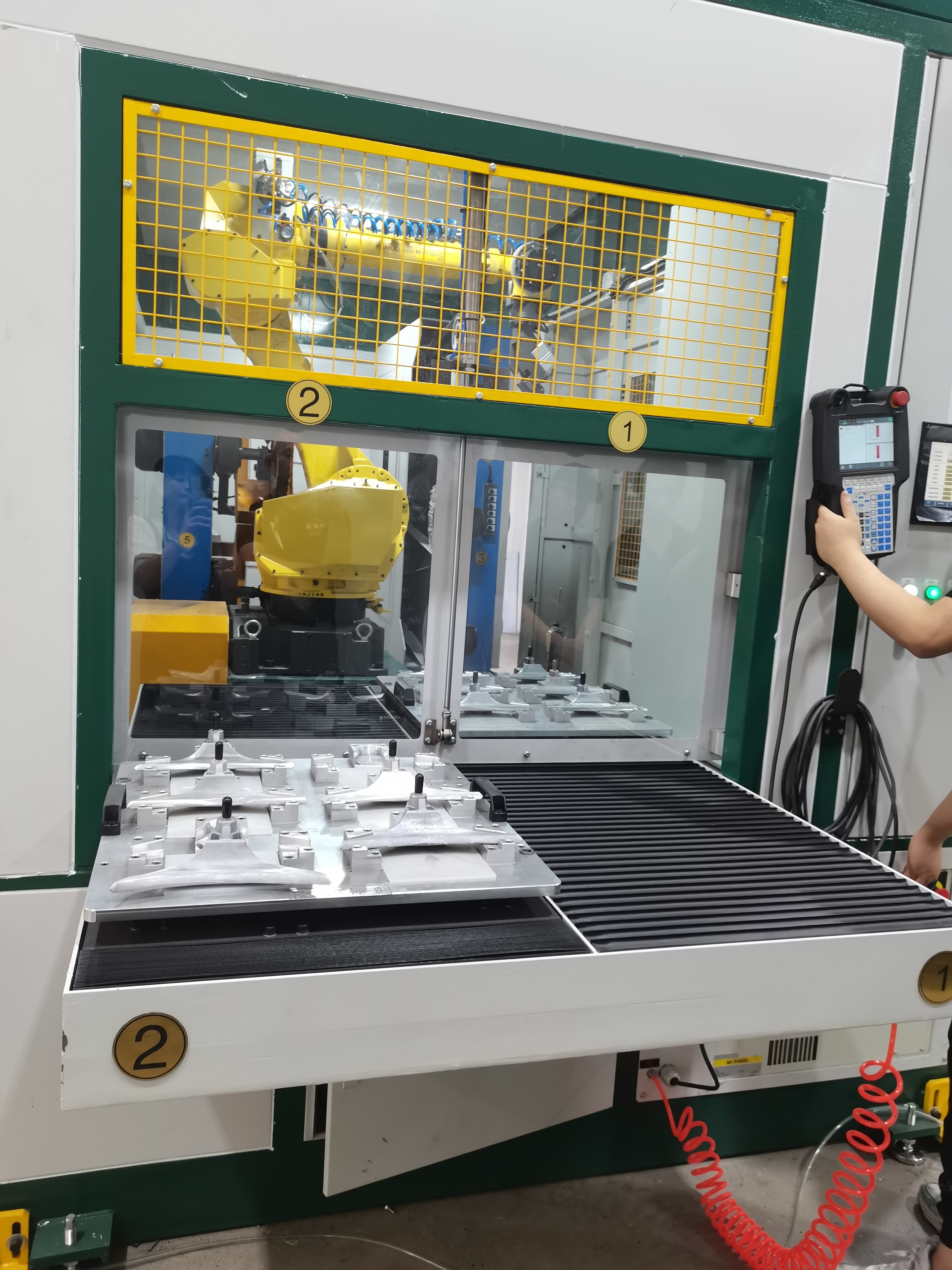 Robotic Polishing Machine