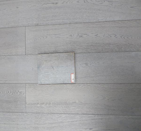 smoked Oak Engineered Wood Flooring with silver powder