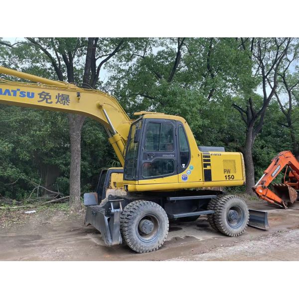 Compact Japan Used Komatsu Excavator PC150W-6 Used Wheel Excavator