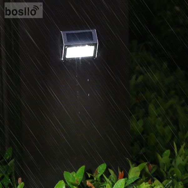 Solar Wall Lamps with Automatic Night Activation and 1.2V 700mAh AAA Battery Capacity