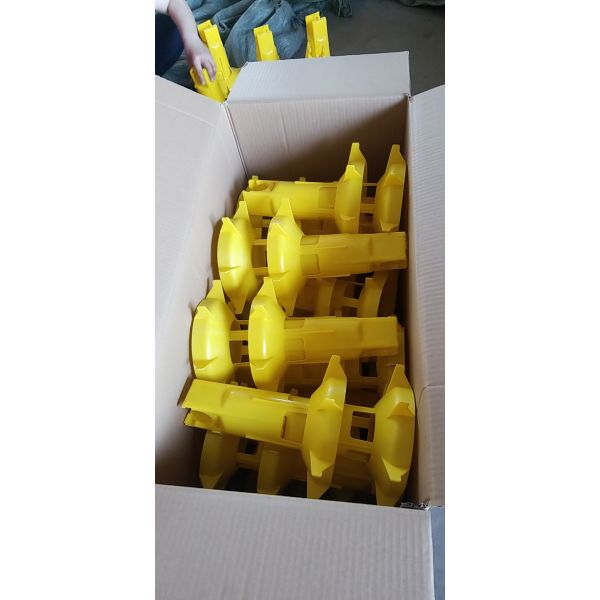 Broiler Chicken Layers Auto Feeding System Plastic Feed Pans