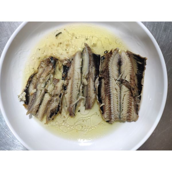 Не тленные законсервированные сардины в масле без искусственных добавок