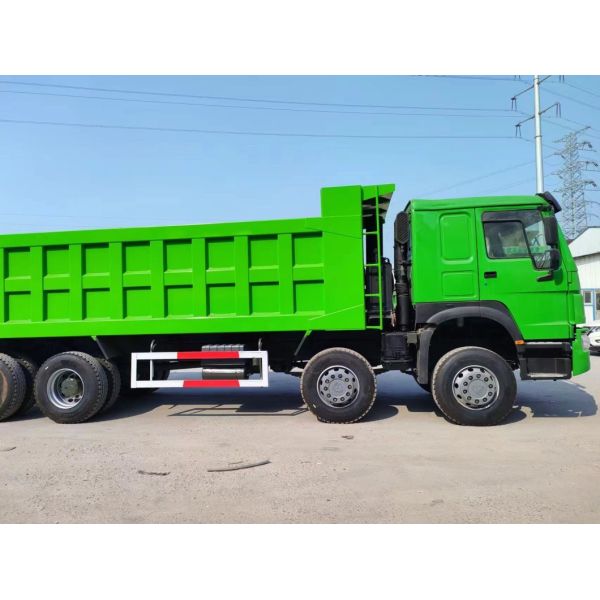 Sinotruk HOWO 8X4 12wheeler Trailer Headdump Ruck 371/400/420/380HP Радиальные шины
