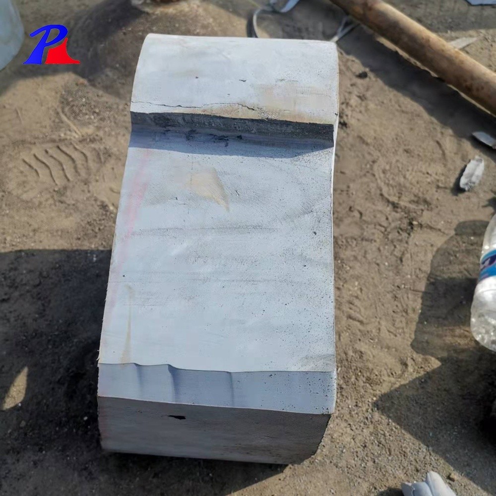 Standard Size Sea Grey Rubber Fender Cone Fender for Jetty in Black/White Colour