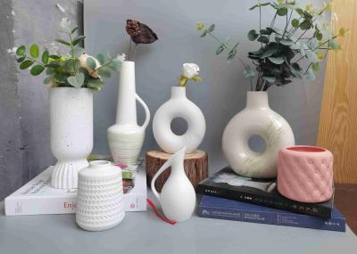 Factory Direct Supply Classic Handmade Pottery Clay Flower Pot Porcelain Ceramic Statued Vase For Home Decor