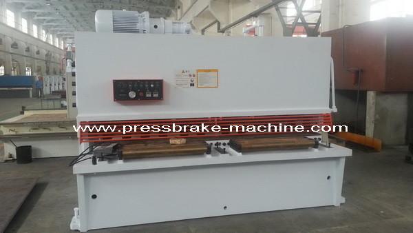 Heavy Duty Hydraulic Shearing Machine 20mm Sheet Metal Guillotine Shear
