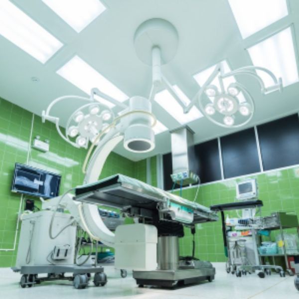 Examen médical Lampes d'opération sans ombre Plafond monté lumière froide Illuminé médical Lampes chirurgicales