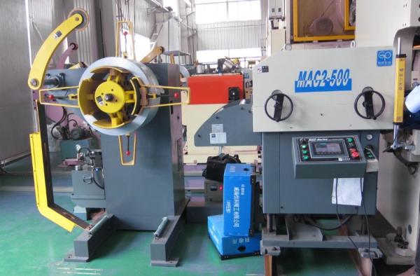 Aparelho de manutenção de aço da bobina de Decoiler do Straightener servo para a folha de metal