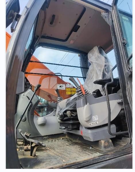 24300kg Weight Used Small Excavator HITACHI ZX240 with 1.4m3 Capacity