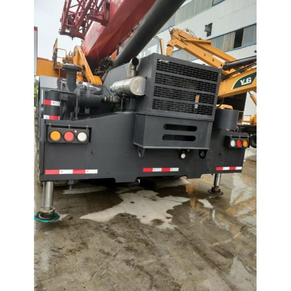 кран используемый пересеченной местностью тележки 55t STC550T с главной поднимаясь емкостью