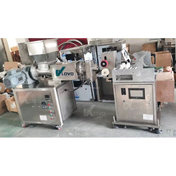 Automatic Stainless Steel Soap Extruder Machine with 100-300Kg/h Capacity and Compact Size for Industrial Soap Production