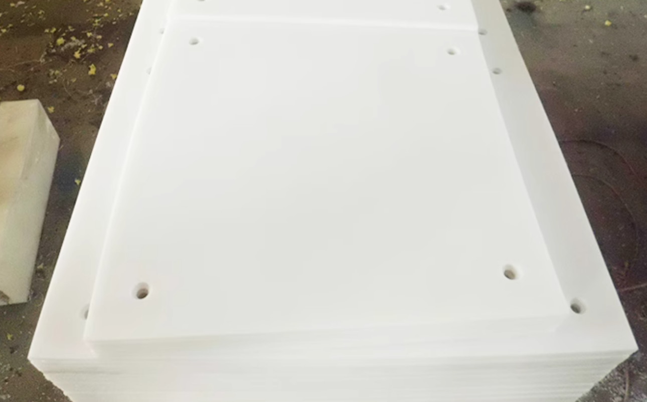 Durable Colored Plastic Sheet with Scratch Resistance, UV Resistance, and Food Grade Quality for Industrial Use