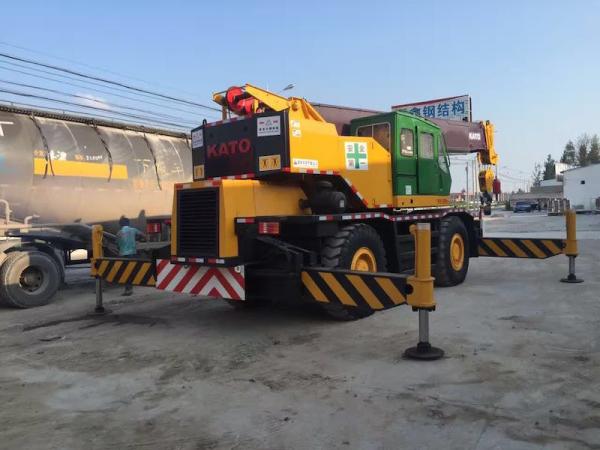 KR25H used crane original from japan, used kato rough crane 25ton, used rough terrain crane supplier