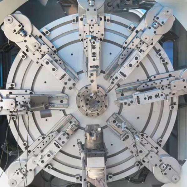 Пружина кручения расширения CNC 12 осей Camless разносторонняя формируя роторную гибочную машину провода