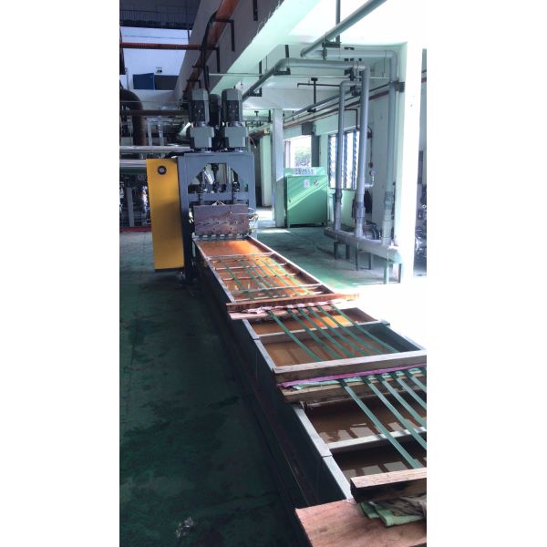 100% переработанные флаконы из бутылок Материал ПЭТ ленточная линия с автоматическим управлением