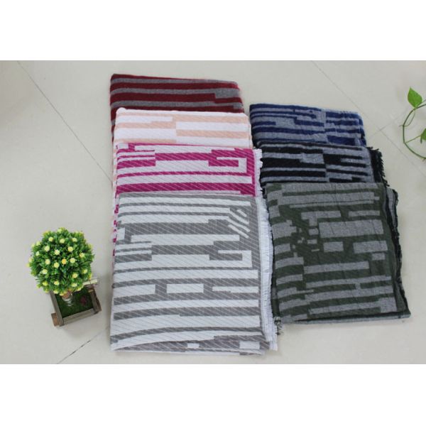 239g 145*135cm 100%Acrylic Woven Houndstooth Jacquard Poncho hot sale new style  keep warm fashion sallow grid scarf